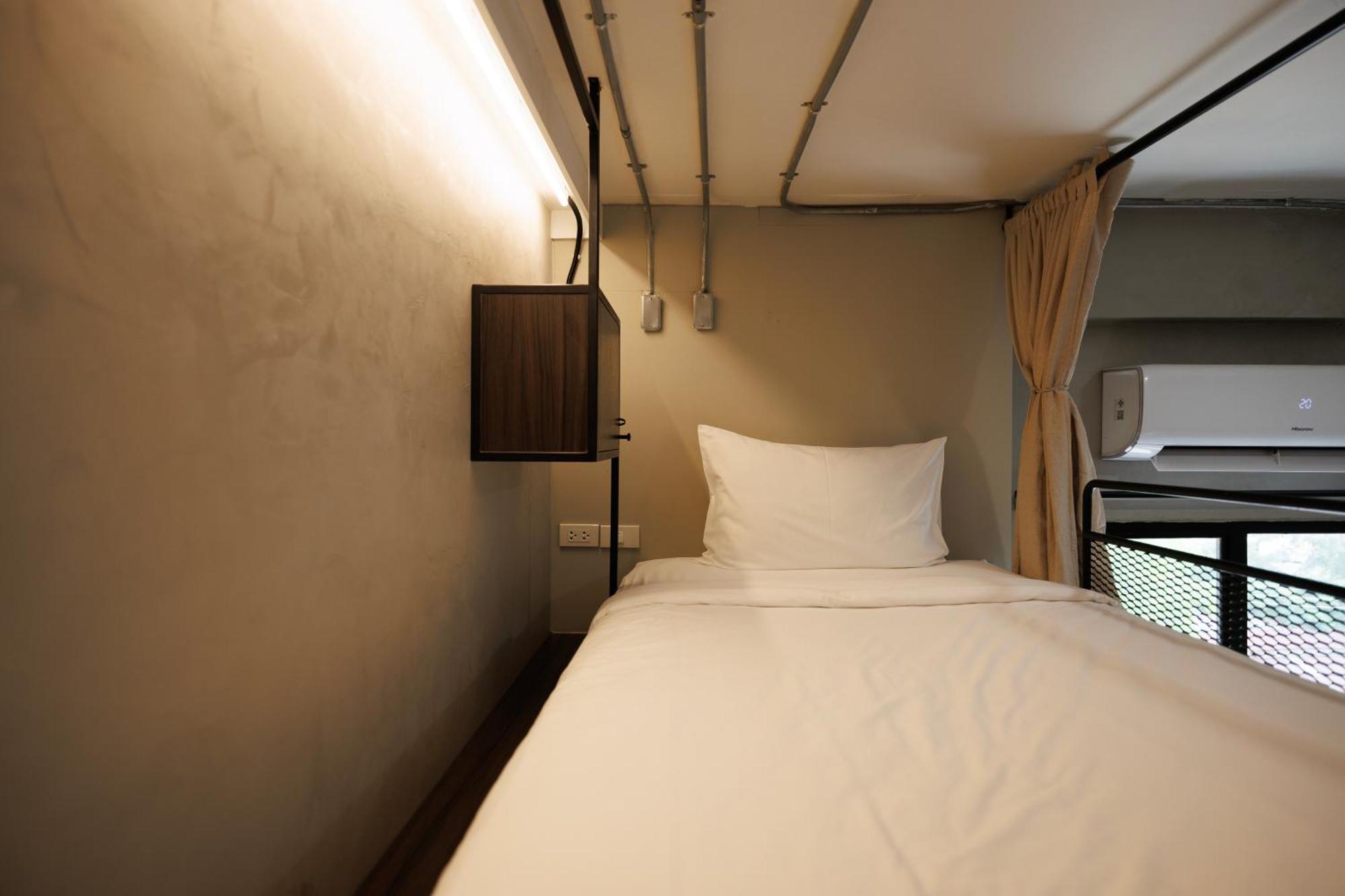 C'House Bangkok Hostel Bagian luar foto