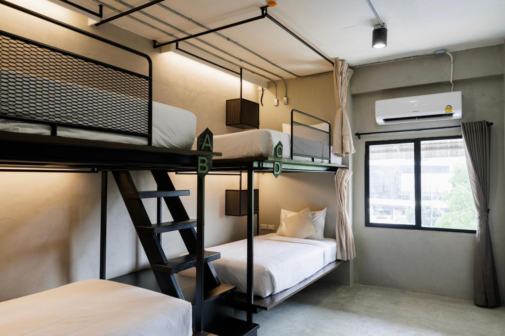 C'House Bangkok Hostel Bagian luar foto