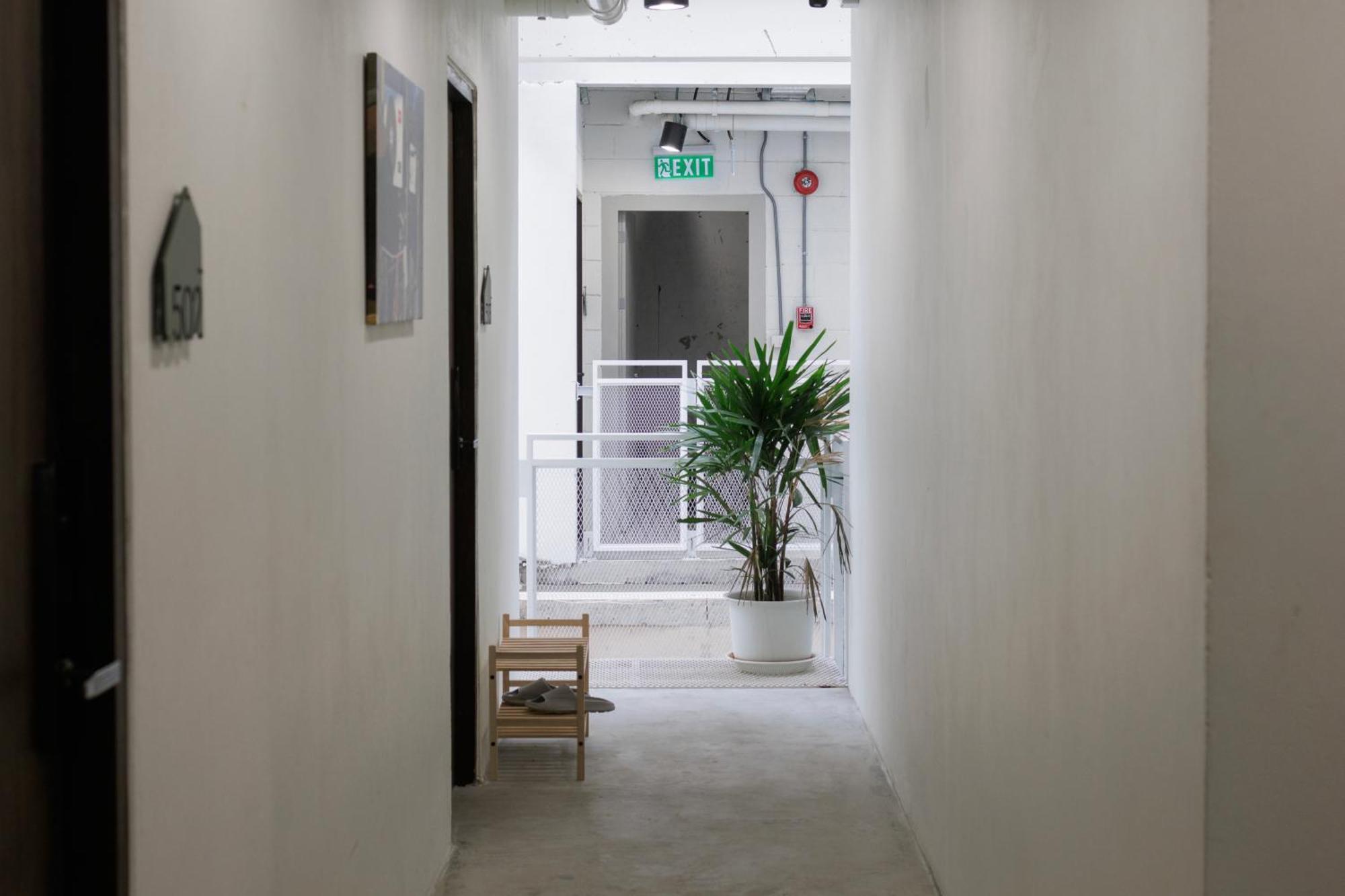 C'House Bangkok Hostel Bagian luar foto